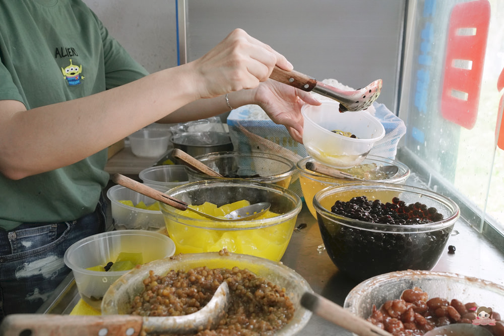 林口.美食 夏日限定的清涼爽快，林口米苔目冰，傳統手工美味搭配銷魂黑糖漿與鑽石冰