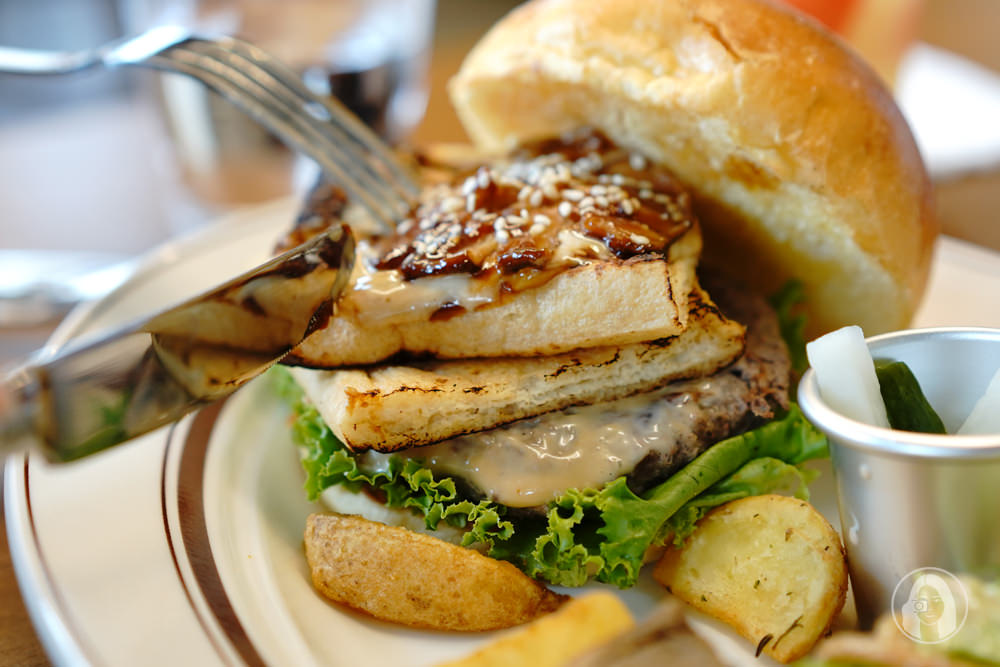青春漢堡 Aoharu Burger，田樂最新力作日式洋食，藏身南屯巷弄老宅 台中美食