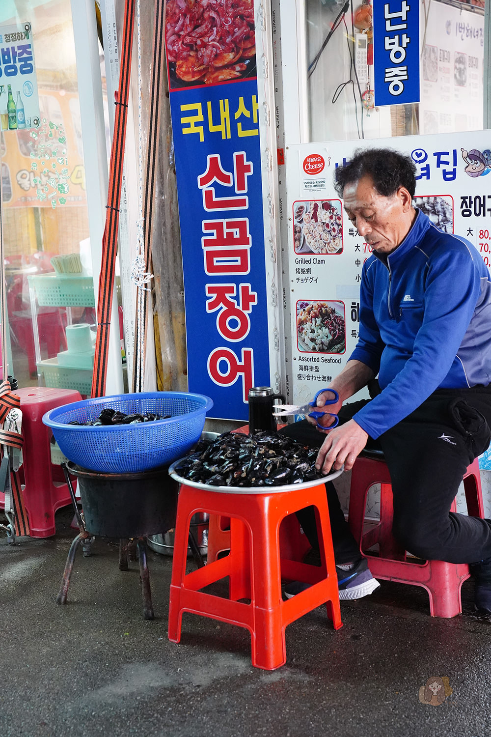 釜山影島太宗台烤貝街 태종대조개구이촌-太宗台札嘎庭院姨母家 태종대 자갈마당 이모집