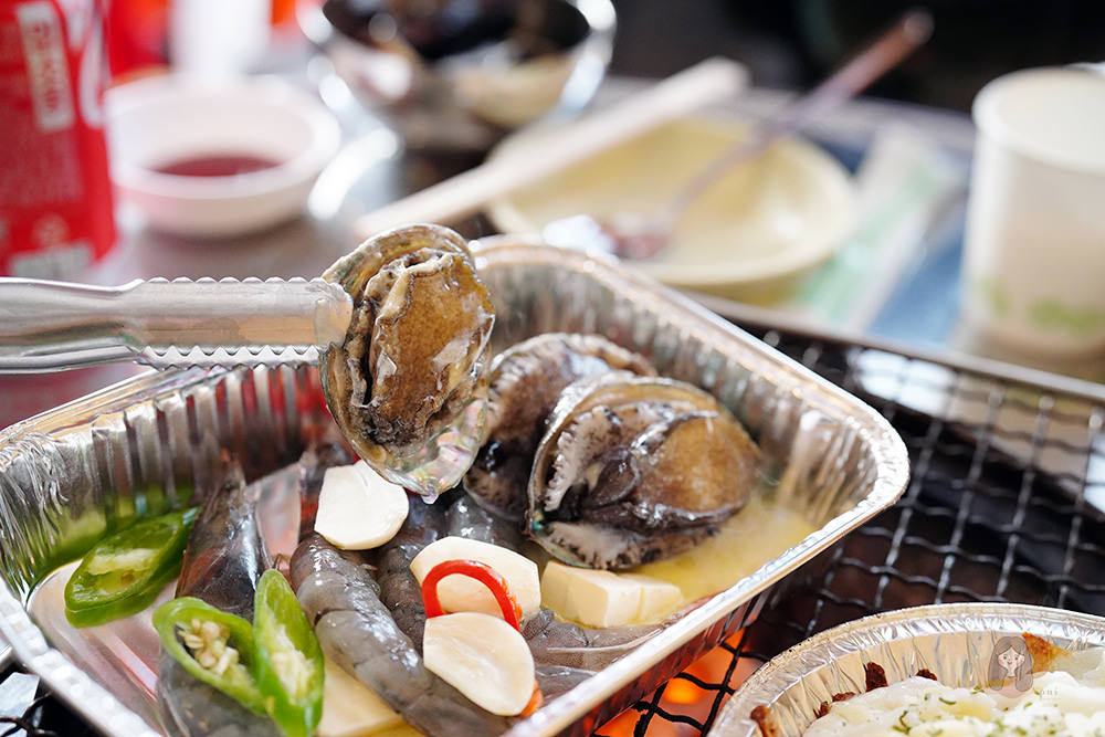 釜山影島太宗台烤貝街 태종대조개구이촌-太宗台札嘎庭院姨母家 태종대 자갈마당 이모집