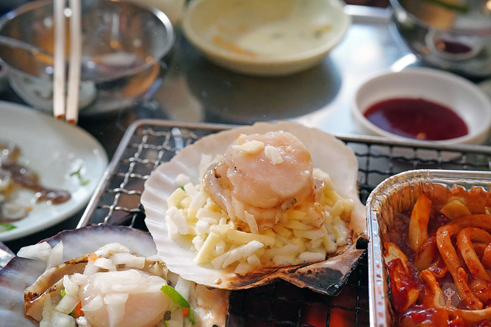 釜山影島太宗台烤貝街 태종대조개구이촌-太宗台札嘎庭院姨母家 태종대 자갈마당 이모집