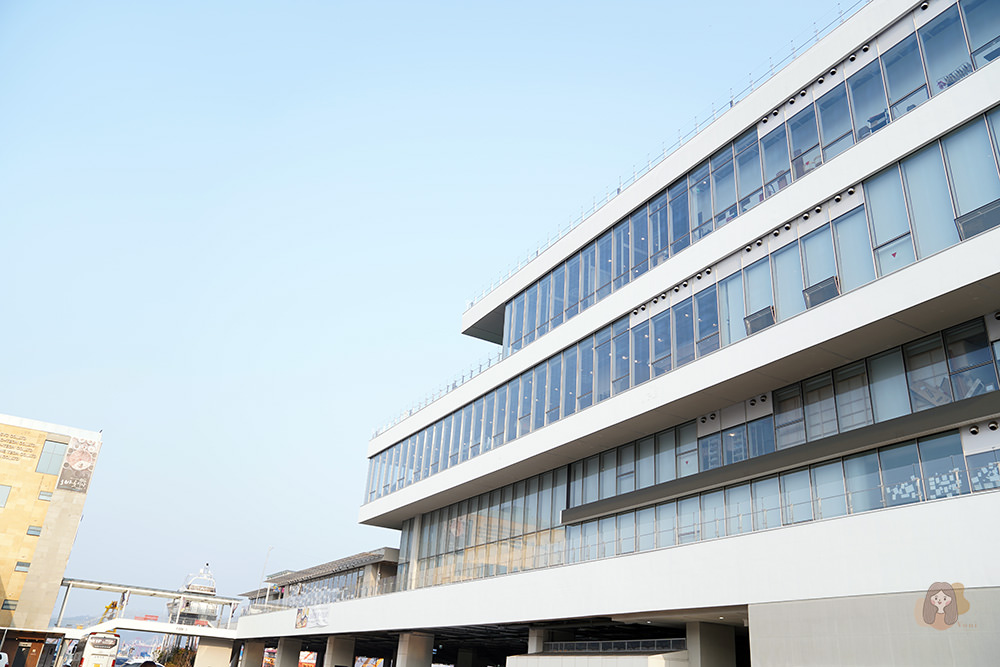 釜山-P.ARK-피아크-玻璃屋海景咖啡，階梯座位環景觀海-烘焙麵包、甜點必吃，釜山影島新開幕的複合式文化空間