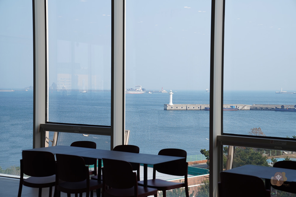 釜山-P.ARK-피아크-玻璃屋海景咖啡，階梯座位環景觀海-烘焙麵包、甜點必吃，釜山影島新開幕的複合式文化空間