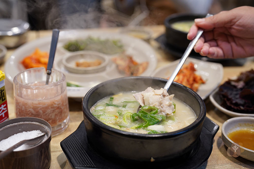 釜山密陽血腸豬肉湯飯-밀양순대돼지국밥