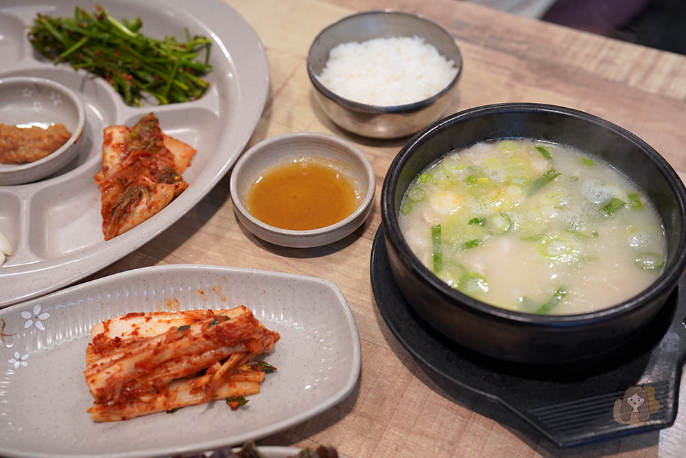 釜山密陽血腸豬肉湯飯-밀양순대돼지국밥