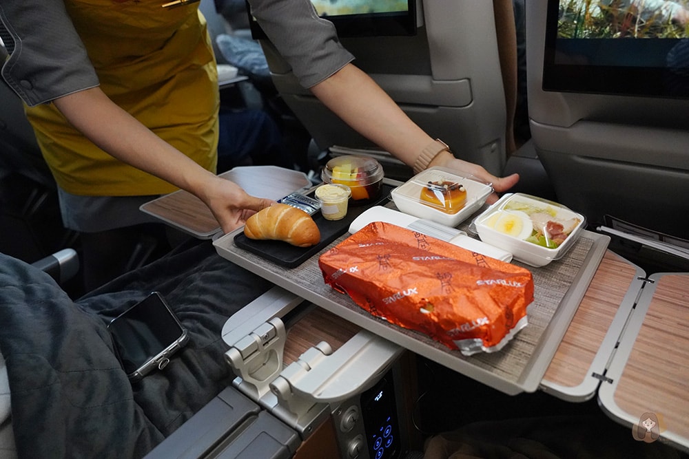 星宇航空 STARLUX 台北-舊金山天天直飛,AIRBUS A350-900 豪經艙座位、餐點、過夜包完整開箱 - 第28張圖 STARLUX-星宇航空台北舊金山-TPE-SFO-豪經艙