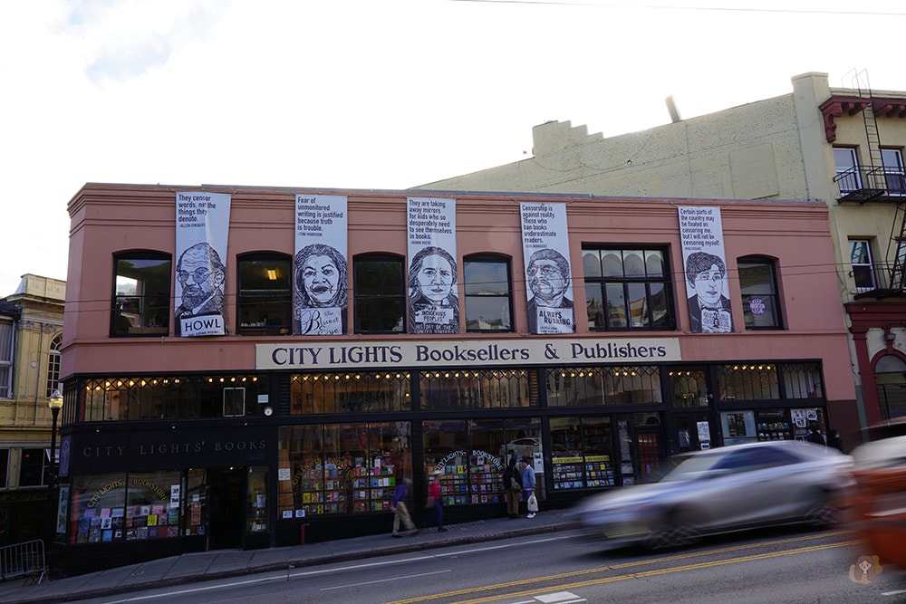 舊金山城市之光書店--City-Lights-Booksellers-&-Publishers