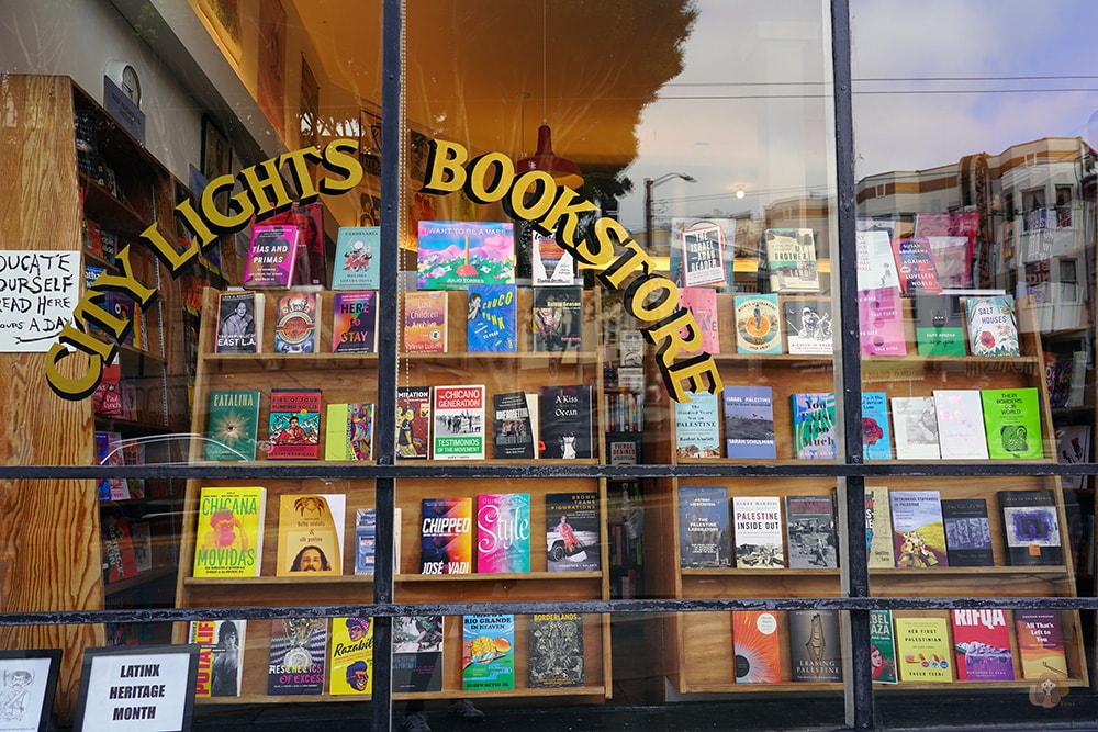舊金山城市之光書店--City-Lights-Booksellers-&-Publishers