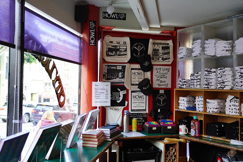 舊金山城市之光書店--City-Lights-Booksellers-&-Publishers