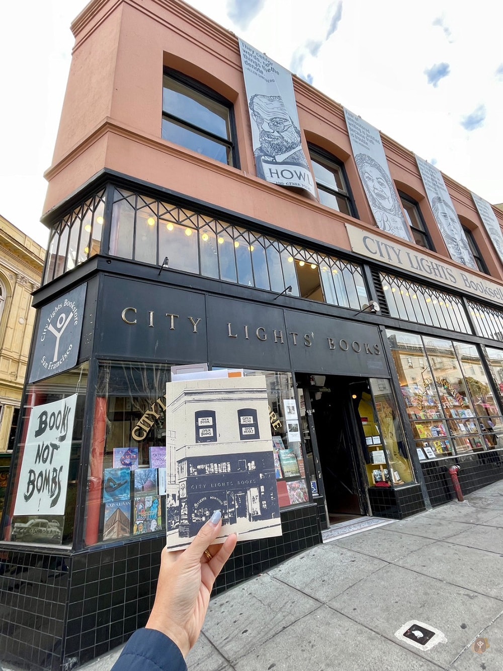 舊金山城市之光書店--City-Lights-Booksellers-&-Publishers