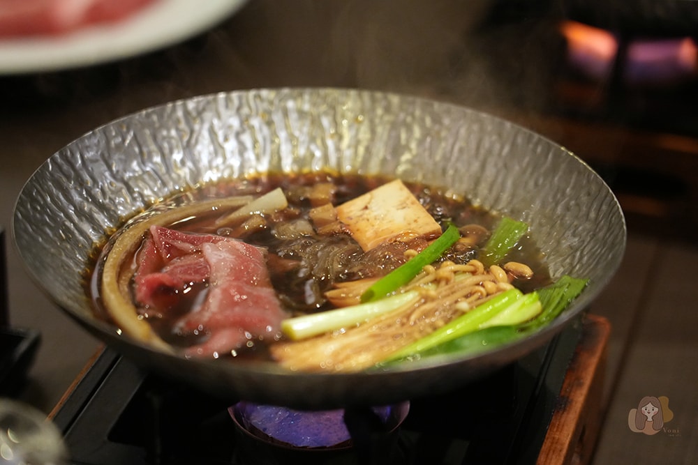 奈良市內一日遊輕旅行,慢旅奈良公園,走訪東大寺、浮見堂、依水園、中川政七 - 第76張圖 近鐵奈良站月日亭