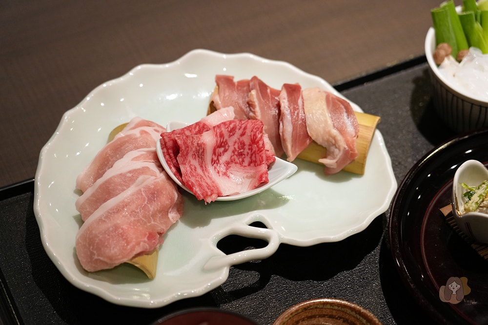 奈良市內一日遊輕旅行,慢旅奈良公園,走訪東大寺、浮見堂、依水園、中川政七 - 第72張圖 近鐵奈良站月日亭