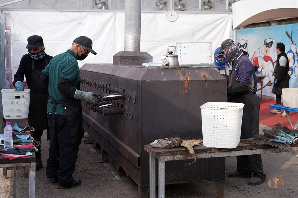 冰雪王國華川山鱒魚節,韓國江原道冬季限定慶典活動,冰釣、烤魚、冰雕、冰上活動及聖誕老人見面會 - 第21張圖 冰雪王國華川山鱒魚節 얼음나라화천산천어축제