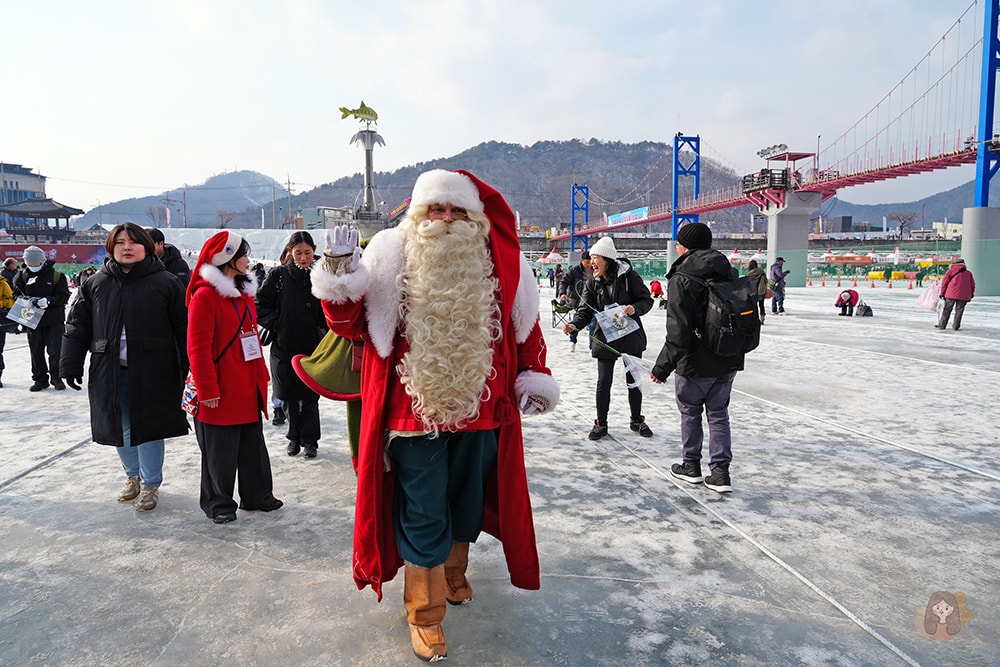 冰雪王國華川山鱒魚節,韓國江原道冬季限定慶典活動,冰釣、烤魚、冰雕、冰上活動及聖誕老人見面會 - 第38張圖 冰雪王國華川山鱒魚節 얼음나라화천산천어축제
