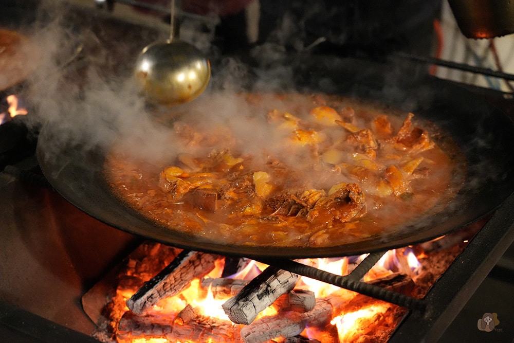 春川九峰農場鍋蓋辣雞湯 춘천 구봉농원 솥뚜껑 닭볶음탕