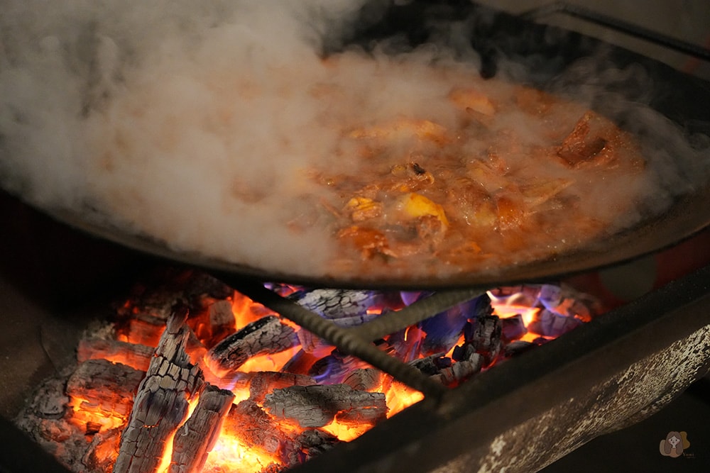 春川九峰農場鍋蓋辣雞湯 춘천 구봉농원 솥뚜껑 닭볶음탕