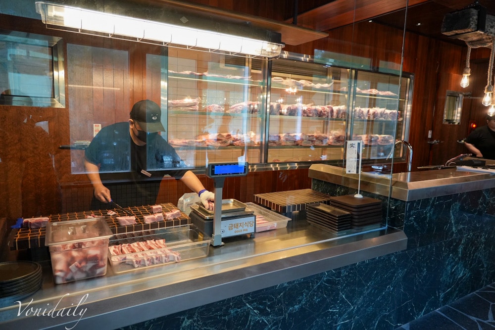 韓星超愛韓式燒肉店「金豬食堂」台灣也吃得到! GD、IU、BTS 同款美食吃起來,菜單、訂位、食記不藏私 - 第11張圖 金豬食堂台北