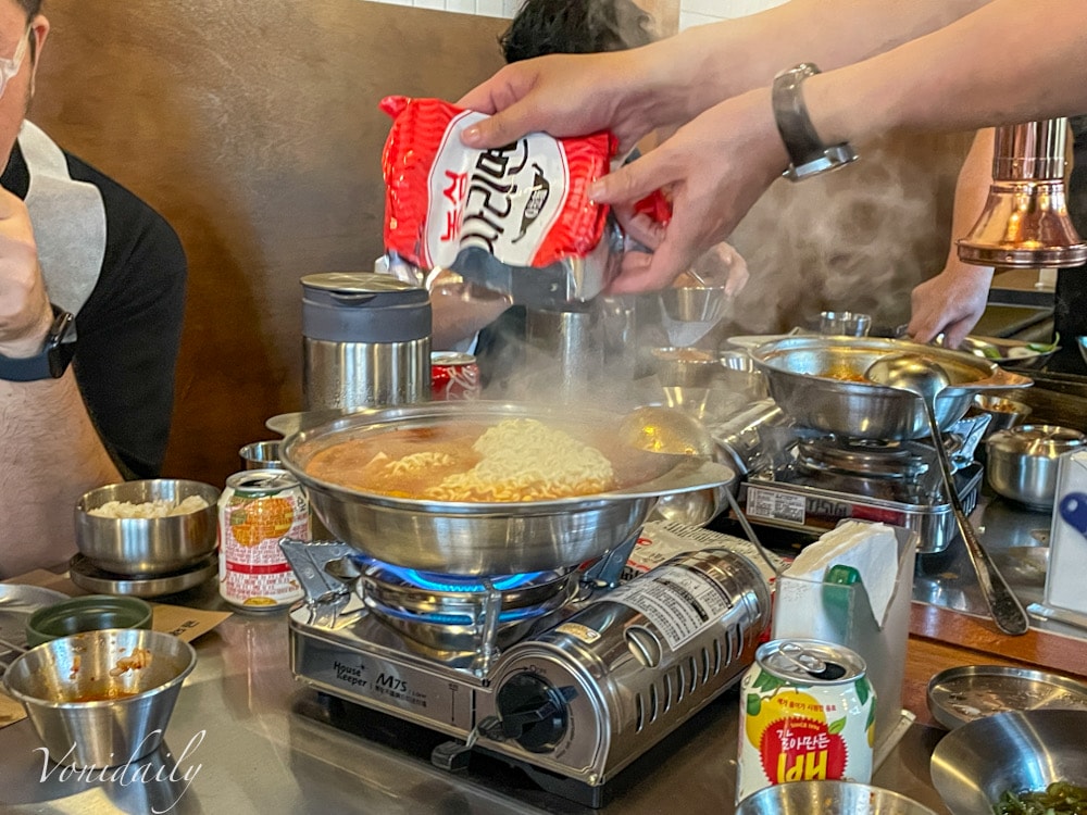 韓星超愛韓式燒肉店「金豬食堂」台灣也吃得到! GD、IU、BTS 同款美食吃起來,菜單、訂位、食記不藏私 - 第53張圖 韓星超愛韓式燒肉店「金豬食堂」台灣也吃得到! GD、IU、BTS 同款美食吃起來