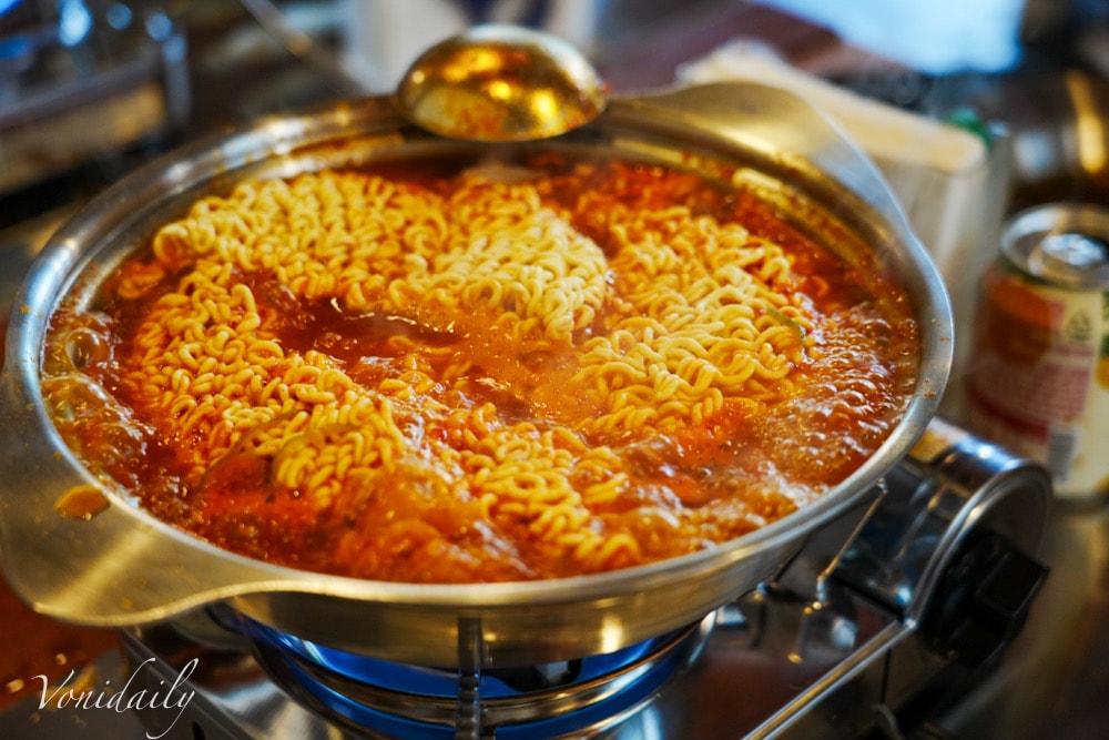 韓星超愛韓式燒肉店「金豬食堂」台灣也吃得到! GD、IU、BTS 同款美食吃起來,菜單、訂位、食記不藏私 - 第54張圖 韓星超愛韓式燒肉店「金豬食堂」台灣也吃得到! GD、IU、BTS 同款美食吃起來