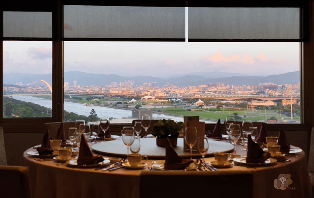 邂逅圓山大飯店! 金龍餐廳國宴級餐點佐河岸、101美景,地底下超潮神祕酒吧覓到 by 吧沐 - 第7張圖 圓山大飯店金龍餐廳,覓到-by-吧沐