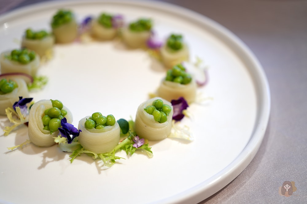 邂逅圓山大飯店! 金龍餐廳國宴級餐點佐河岸、101美景,地底下超潮神祕酒吧覓到 by 吧沐 - 第12張圖 圓山大飯店金龍餐廳,覓到-by-吧沐