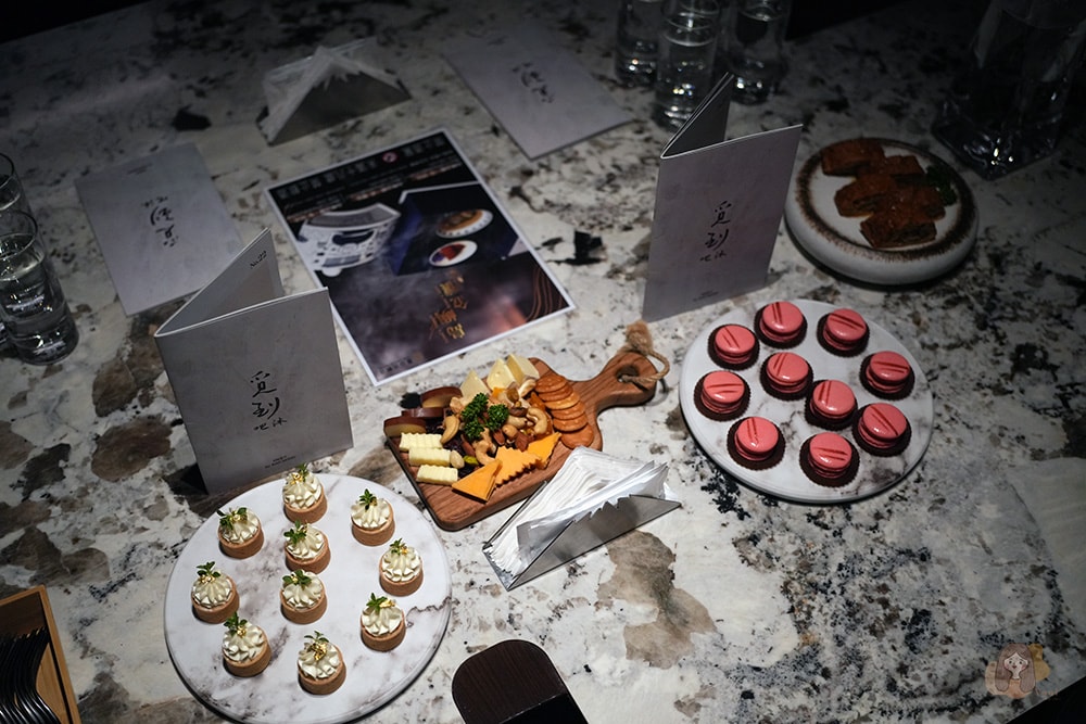 邂逅圓山大飯店! 金龍餐廳國宴級餐點佐河岸、101美景,地底下超潮神祕酒吧覓到 by 吧沐 - 第52張圖 圓山大飯店金龍餐廳,覓到-by-吧沐