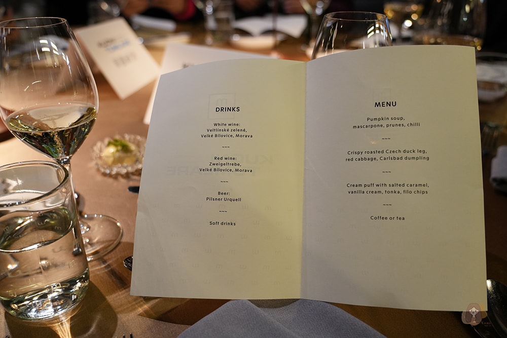 布拉格美食 Restaurant Mlýnec 查理大橋旁絕美河景餐廳,米其林推薦的現代捷克料理 - 第8張圖 布拉格伏爾瓦塔河畔餐廳-Restaurant-Mlýnec
