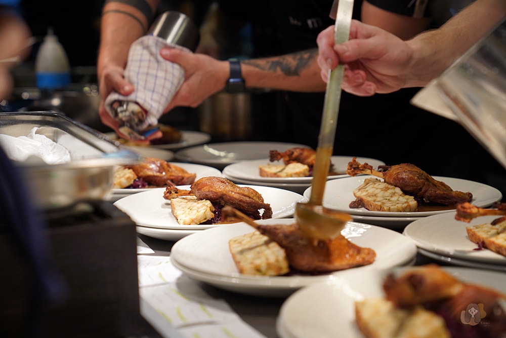 布拉格美食 Restaurant Mlýnec 查理大橋旁絕美河景餐廳,米其林推薦的現代捷克料理 - 第11張圖 布拉格伏爾瓦塔河畔餐廳-Restaurant-Mlýnec