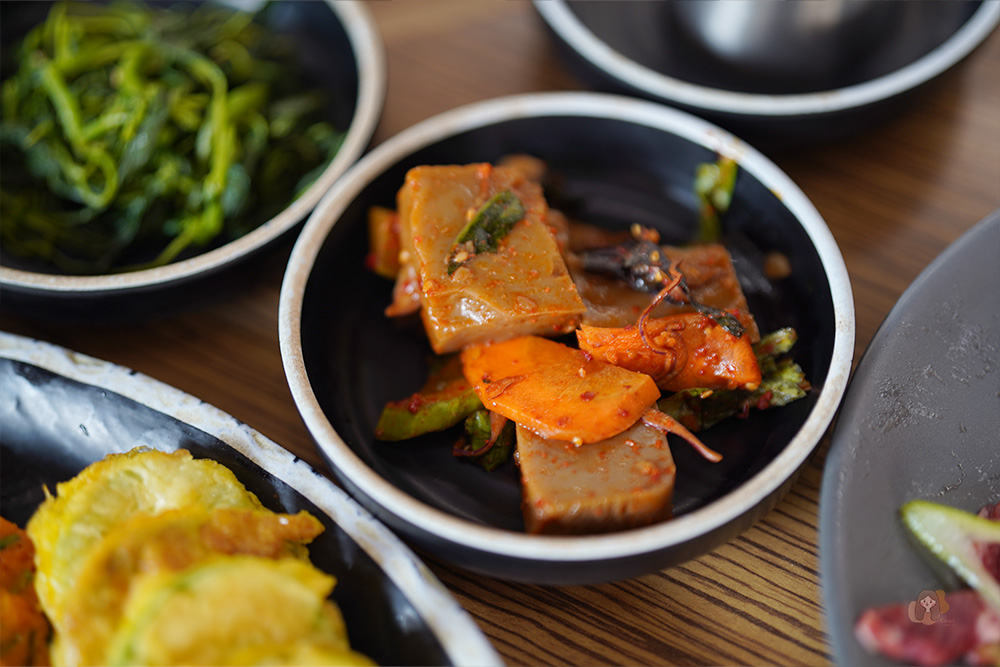 昔日老房 옛날옛집,春川韓牛銅盤烤肉,鮮甜肉汁與炭火香氣交融出絕對好味 - 第16張圖 春川韓牛銅盤烤肉-昔日老房-옛날집-老房子木炭烤肉