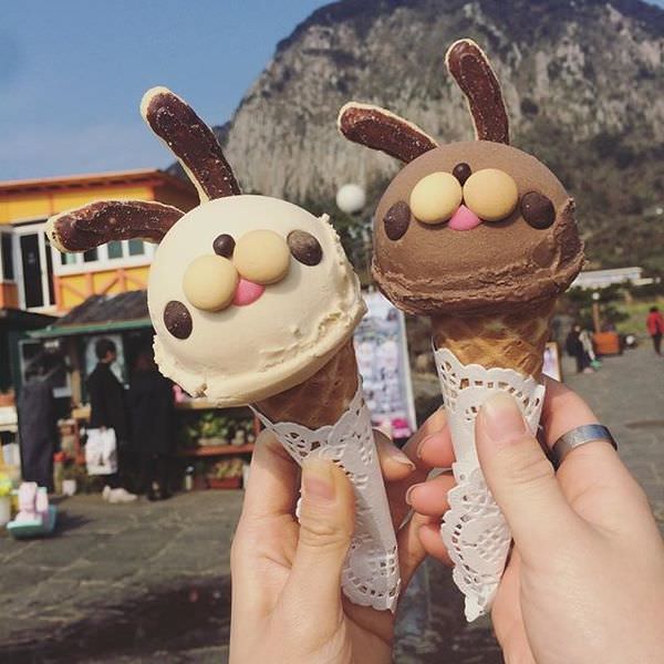 Korean-rabbit-ice-cream-7.jpg