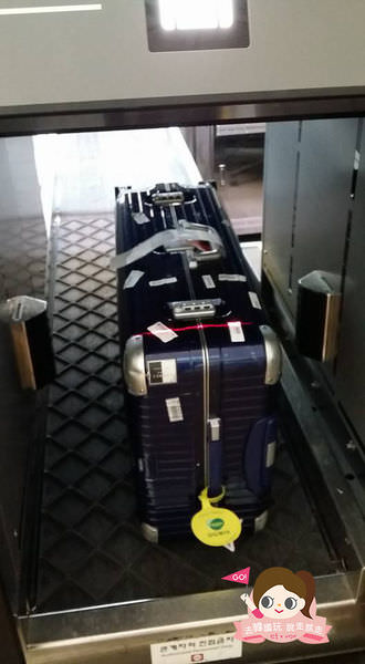 仁川機場自助報到機台及自動行李託運07.jpg